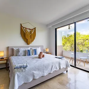 Menesse Aparthotel